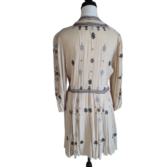 ✨ Free People Star Gazer Embroidered Peasant Mini Dress ✨ - Picture 4 of 7